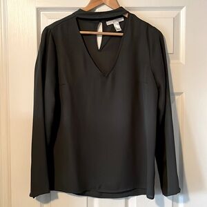 Dressy V-neck Women’s Blouse Sz. M
